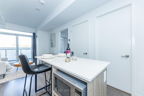 Photo 19 at C202 - 8 Beverley Glen Boulevard, Beverley Glen, Vaughan