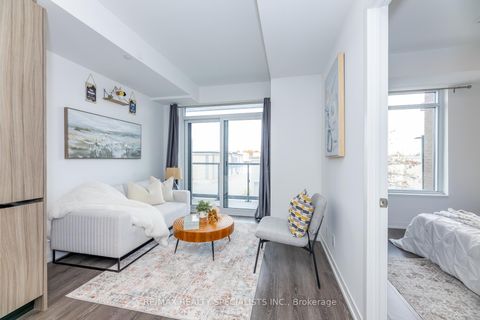 Photo 22 at C202 - 8 Beverley Glen Boulevard, Beverley Glen, Vaughan