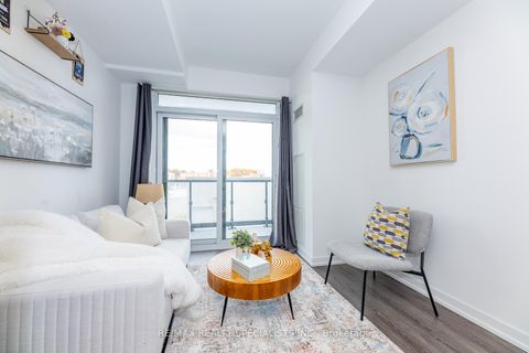 Photo 24 at C202 - 8 Beverley Glen Boulevard, Beverley Glen, Vaughan