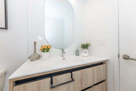 Photo 32 at C202 - 8 Beverley Glen Boulevard, Beverley Glen, Vaughan