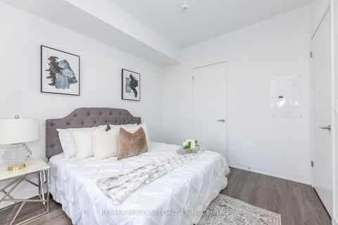 Photo 36 at C202 - 8 Beverley Glen Boulevard, Beverley Glen, Vaughan