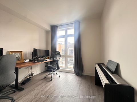 Photo 5 at 6 - 3 bond Crescent, Oak Ridges, Richmond Hill