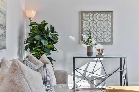 Photo 4 at 184 Finch Avenue E, Willowdale East, Toronto