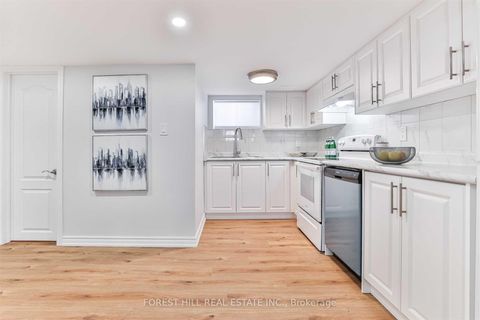 Photo 12 at 184 Finch Avenue E, Willowdale East, Toronto