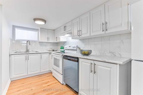 Photo 13 at 184 Finch Avenue E, Willowdale East, Toronto