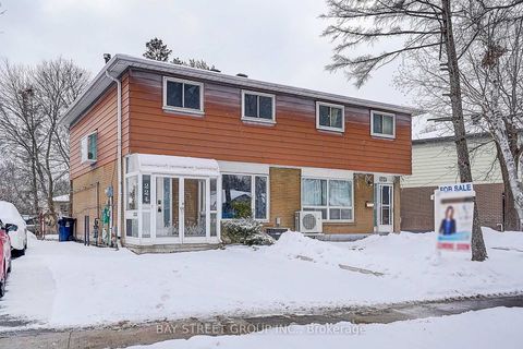 Photo 1 at 224 Hollyberry Trail, Hillcrest Village, Toronto