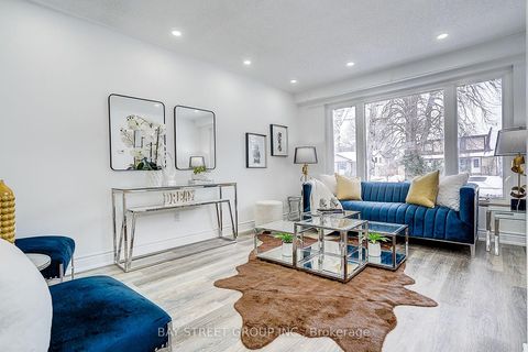 Photo 5 at 224 Hollyberry Trail, Hillcrest Village, Toronto