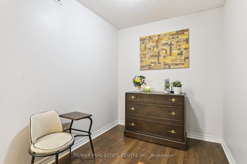 Photo 13 at 304 - 5 Michael Power Place, City Centre West, Toronto