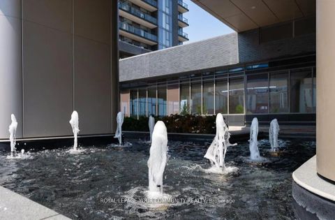 Photo 1 at 404 - 20 Gatineau Drive, Beverley Glen, Vaughan