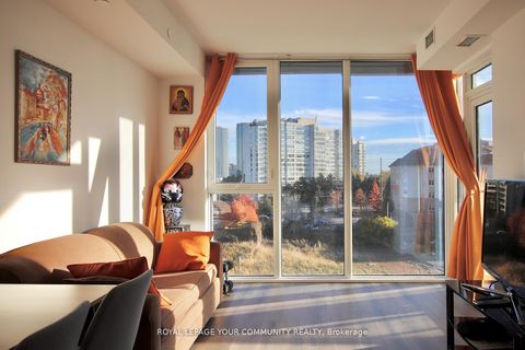 Photo 6 at 404 - 20 Gatineau Drive, Beverley Glen, Vaughan