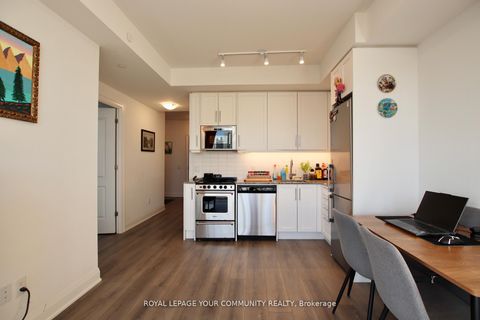 Photo 8 at 404 - 20 Gatineau Drive, Beverley Glen, Vaughan