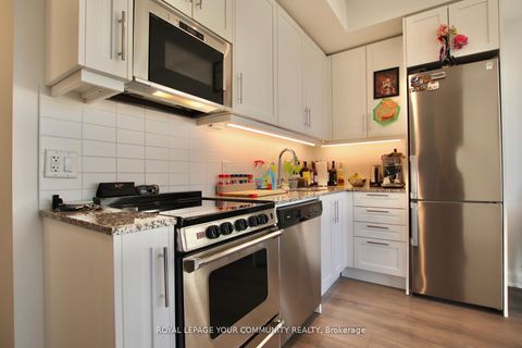 Photo 9 at 404 - 20 Gatineau Drive, Beverley Glen, Vaughan