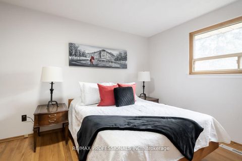 Photo 10 at 1275 Pallatine Drive, CP College Park, Oakville