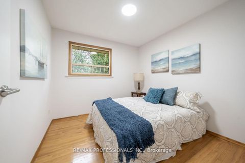 Photo 12 at 1275 Pallatine Drive, CP College Park, Oakville