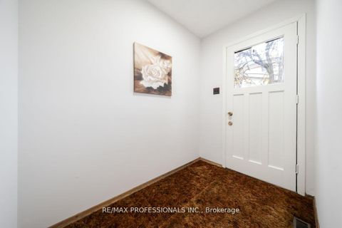 Photo 16 at 1275 Pallatine Drive, CP College Park, Oakville