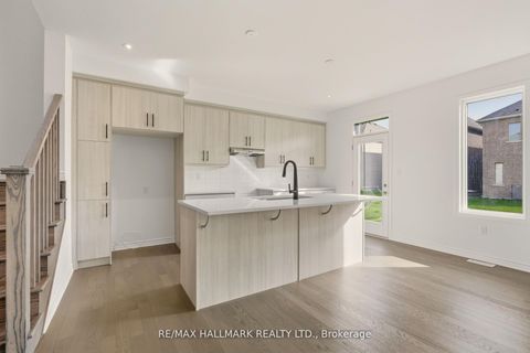 Photo 10 at 363 Reid Drive W, Rural Barrie Southwest, Barrie