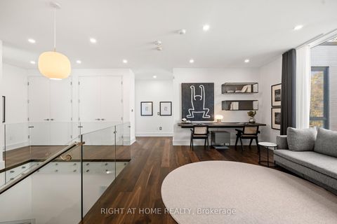 Photo 18 at 15 Fairmeadow Avenue, Windfields, Toronto