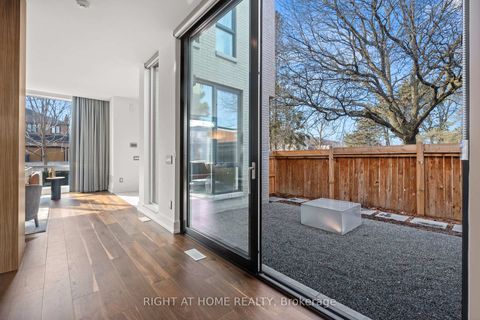 Photo 36 at 15 Fairmeadow Avenue, Windfields, Toronto