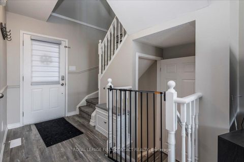 Photo 2 at 193 Pickett Crescent, Painswick North, Barrie