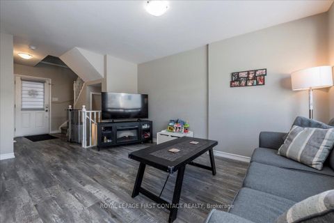 Photo 3 at 193 Pickett Crescent, Painswick North, Barrie