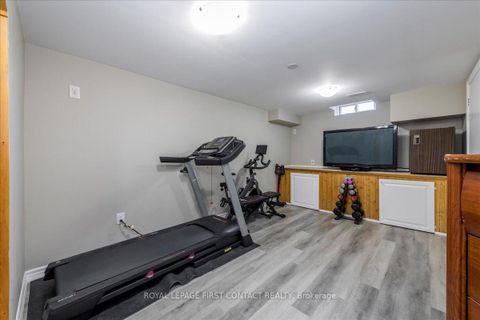 Photo 14 at 193 Pickett Crescent, Painswick North, Barrie