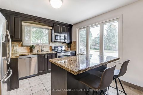 Photo 5 at 53 Glory Crescent, West Hill, Toronto