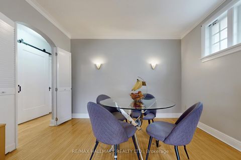 Photo 10 at 290 Laird Drive, Leaside, Toronto