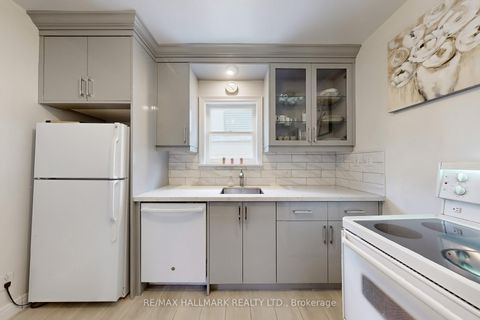 Photo 12 at 290 Laird Drive, Leaside, Toronto