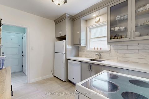 Photo 14 at 290 Laird Drive, Leaside, Toronto