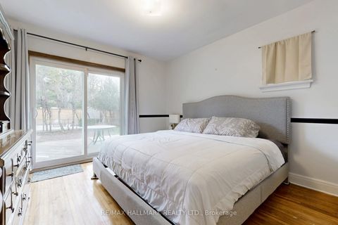 Photo 16 at 290 Laird Drive, Leaside, Toronto