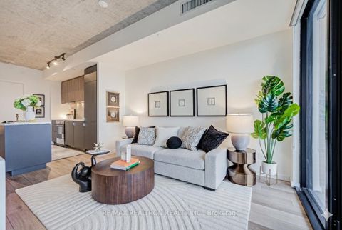 Photo 16 at 518 - 7 Smith Crescent, Queensway, Toronto