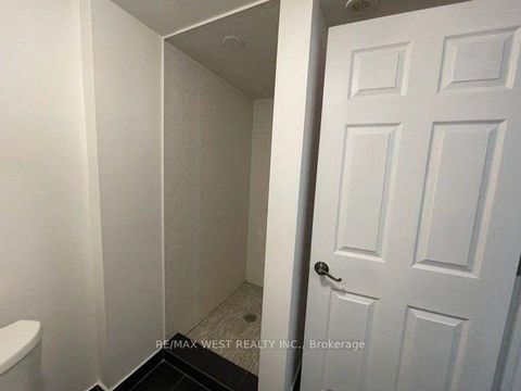 Photo 11 at 473A Rogers Road, Eglinton West, Toronto