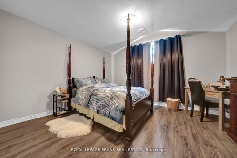 Photo 15 at 398 Olive Avenue, Central, Oshawa