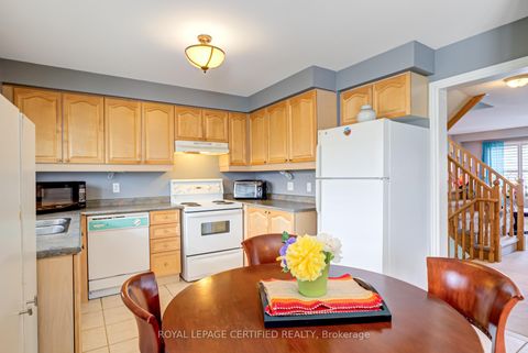 Photo 18 at 21 Polarlights Way, Rouge E11, Toronto