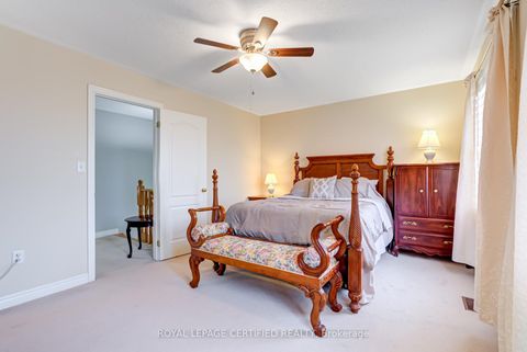 Photo 23 at 21 Polarlights Way, Rouge E11, Toronto