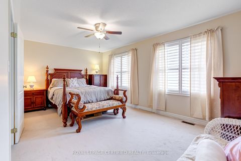 Photo 25 at 21 Polarlights Way, Rouge E11, Toronto