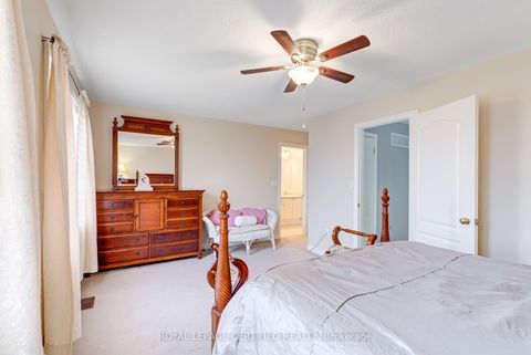 Photo 26 at 21 Polarlights Way, Rouge E11, Toronto