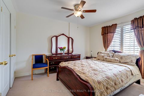 Photo 30 at 21 Polarlights Way, Rouge E11, Toronto