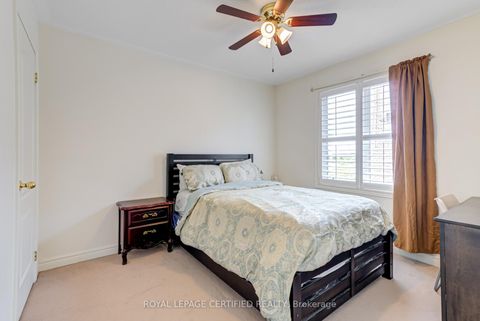 Photo 33 at 21 Polarlights Way, Rouge E11, Toronto