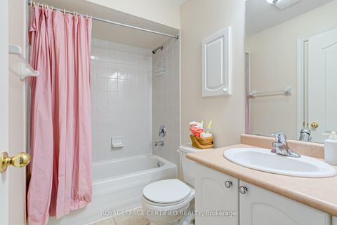 Photo 36 at 21 Polarlights Way, Rouge E11, Toronto