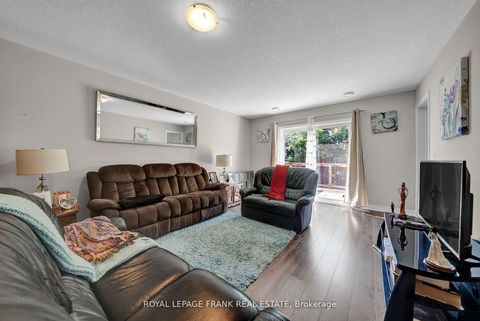 Photo 9 at 402 Olive Avenue, Central, Oshawa