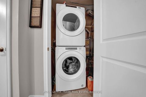 Photo 15 at 402 Olive Avenue, Central, Oshawa