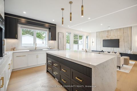 Photo 17 at 14 Ranwood Drive, Pelmo Park W4, Toronto