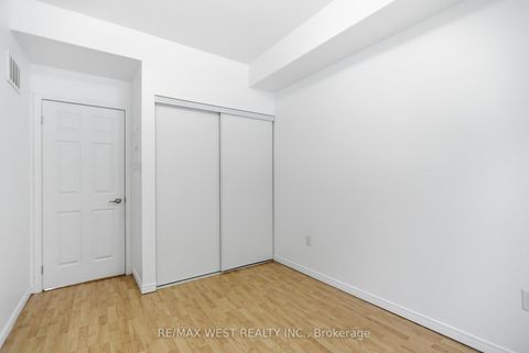 Photo 13 at 254 - 19 Coneflower Crescent, Branson, Toronto