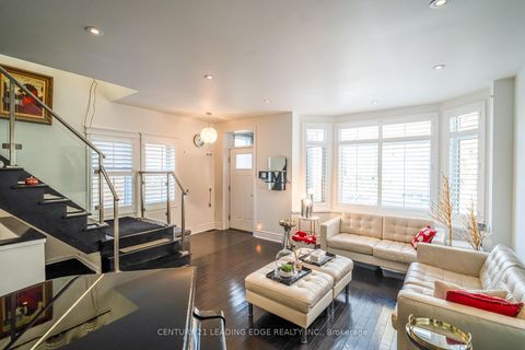 Photo 4 at 137 PARKVIEW Avenue, Willowdale East, Toronto