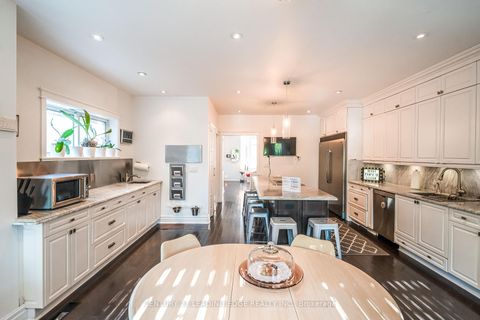 Photo 6 at 137 PARKVIEW Avenue, Willowdale East, Toronto