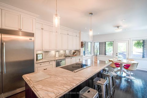 Photo 9 at 137 PARKVIEW Avenue, Willowdale East, Toronto