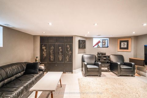 Photo 22 at 137 PARKVIEW Avenue, Willowdale East, Toronto