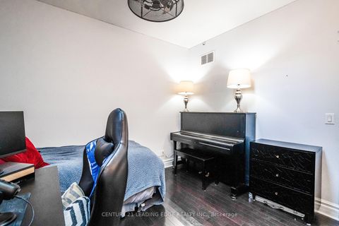 Photo 30 at 137 PARKVIEW Avenue, Willowdale East, Toronto