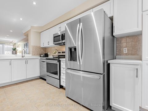 Photo 10 at 983 Roselawn Avenue, Belgravia, Toronto